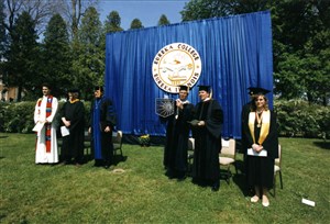 Image description is not available for 1992.064